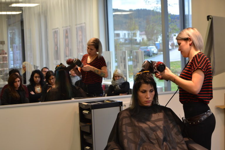 Friseure Lehrlingsaustausch mit dem CFA Bourges 30