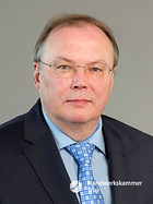 Dr. Carl-Ludwig Centner