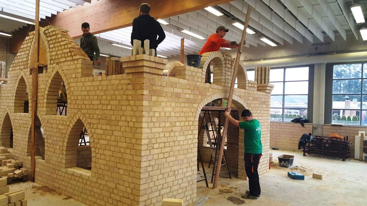 ÜLU-Projekt Bauhof Kenn Duale Studenten 2013-2015 1. und 2. Lehrjahr Bau/Ausbau Leitung: Thomas Witzmann