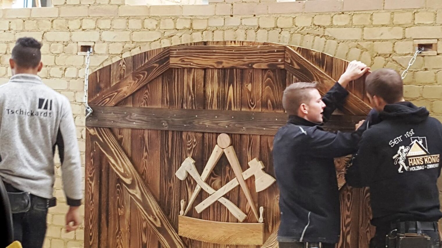ÜLU-Projekt Bauhof Kenn Duale Studenten 2013-2015 1. und 2. Lehrjahr Bau/Ausbau Leitung: Thomas Witzmann