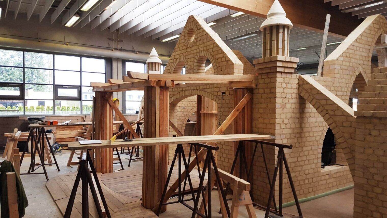 ÜLU-Projekt Bauhof Kenn Duale Studenten 2013-2015 1. und 2. Lehrjahr Bau/Ausbau Leitung: Thomas Witzmann