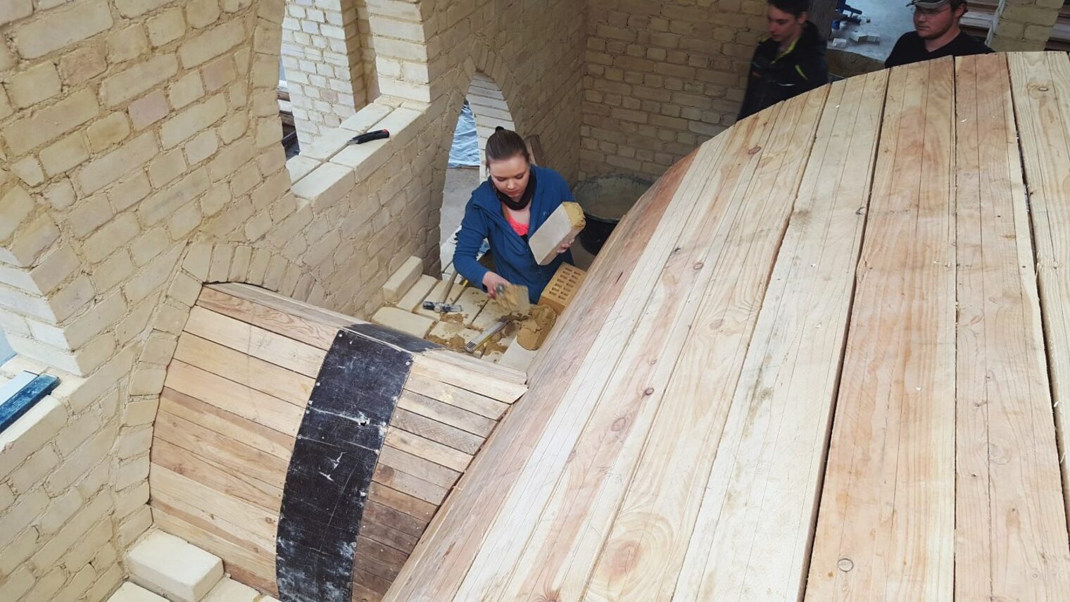 ÜLU-Projekt Bauhof Kenn Duale Studenten 2013-2015 1. und 2. Lehrjahr Bau/Ausbau Leitung: Thomas Witzmann