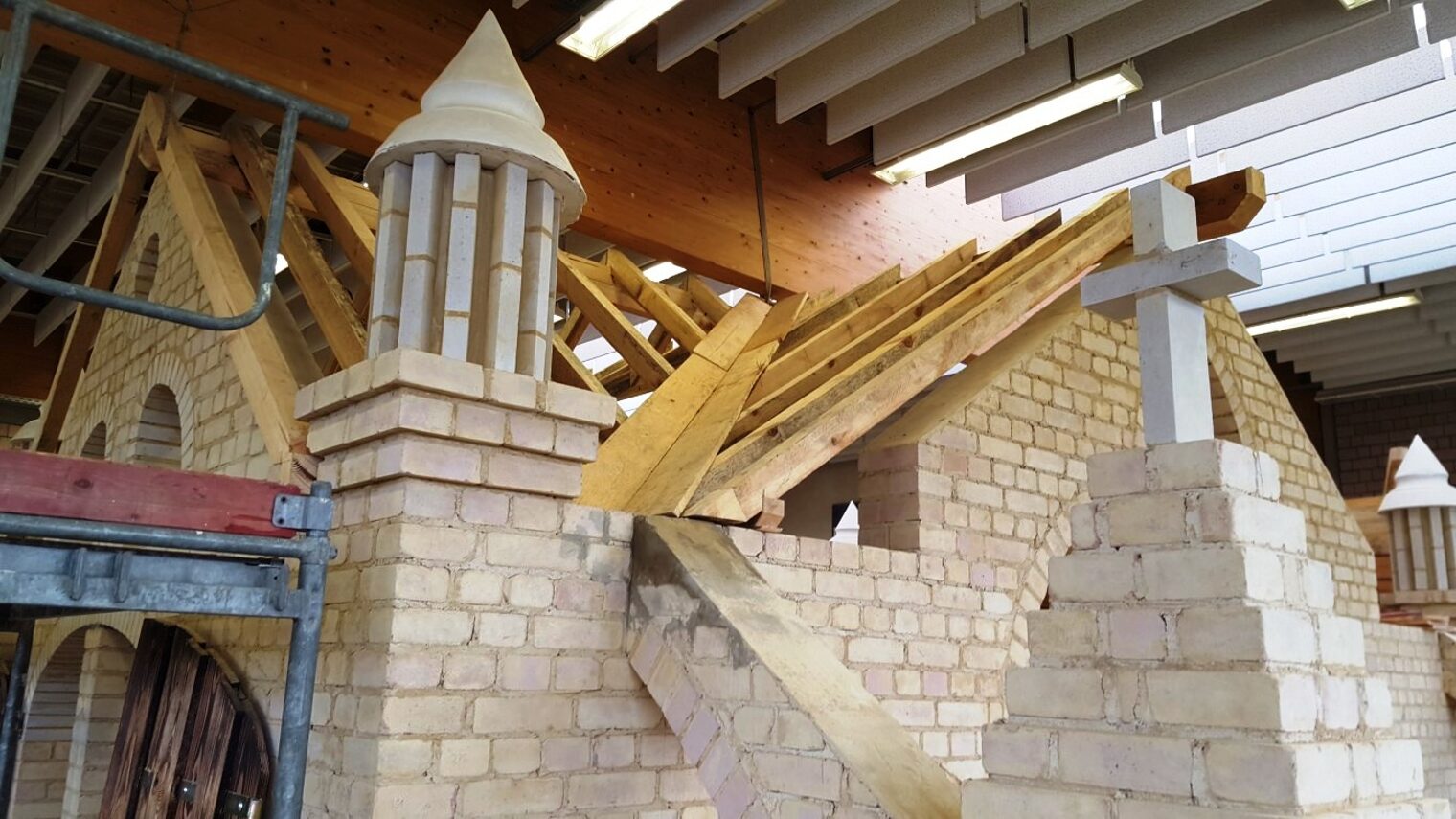 ÜLU-Projekt Bauhof Kenn Duale Studenten 2013-2015 1. und 2. Lehrjahr Bau/Ausbau Leitung: Thomas Witzmann