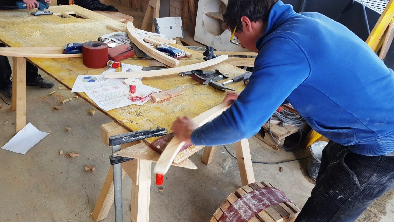 ÜLU-Projekt Bauhof Kenn Duale Studenten 2013-2015 1. und 2. Lehrjahr Bau/Ausbau Leitung: Thomas Witzmann