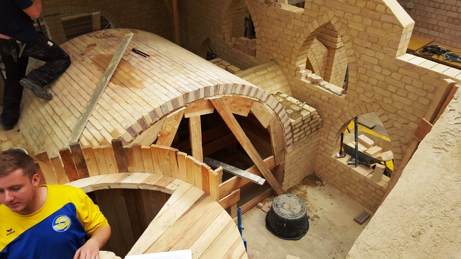 ÜLU-Projekt Bauhof Kenn Duale Studenten 2013-2015 1. und 2. Lehrjahr Bau/Ausbau Leitung: Thomas Witzmann