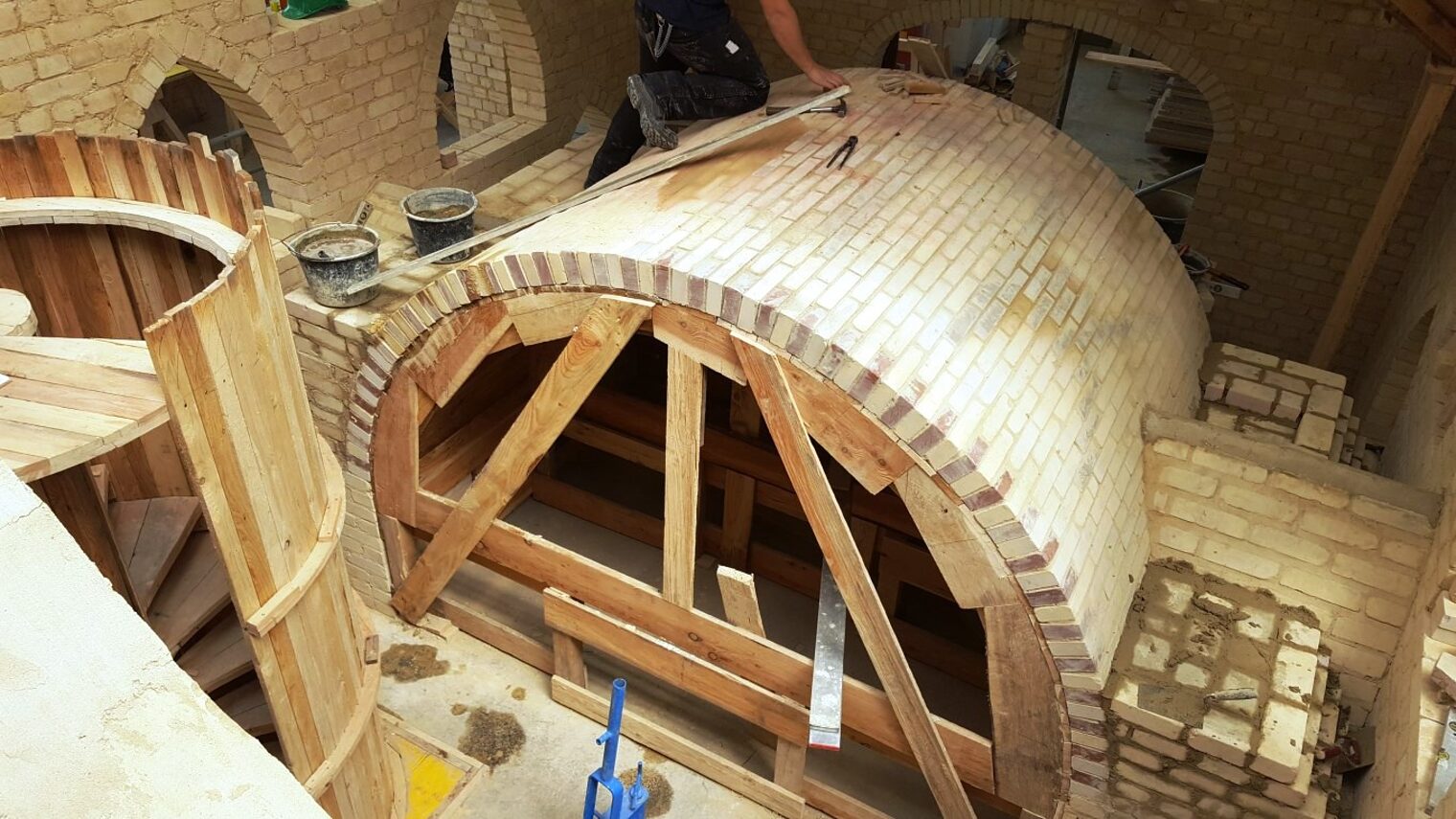 ÜLU-Projekt Bauhof Kenn Duale Studenten 2013-2015 1. und 2. Lehrjahr Bau/Ausbau Leitung: Thomas Witzmann