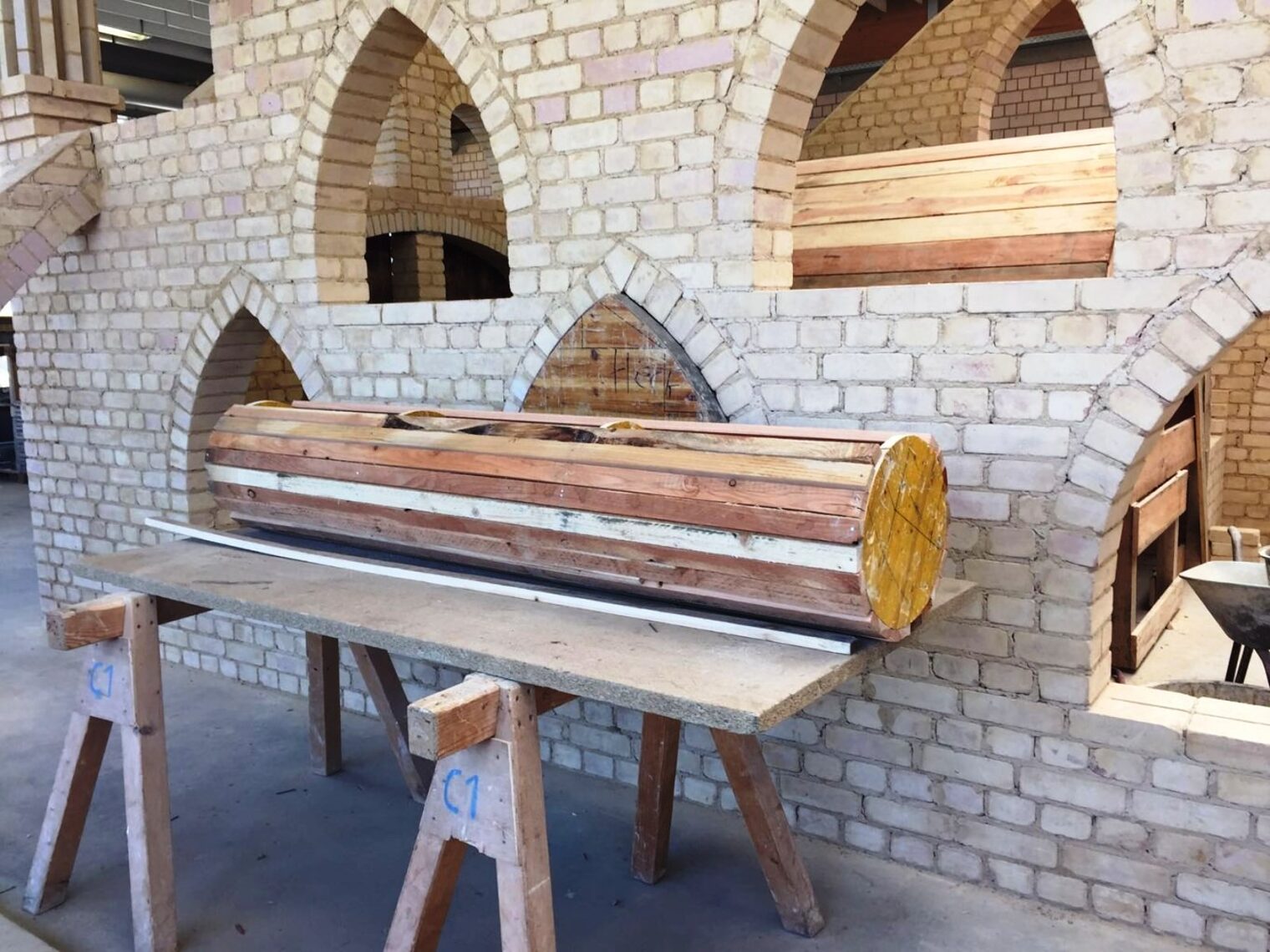 ÜLU-Projekt Bauhof Kenn Duale Studenten 2013-2015 1. und 2. Lehrjahr Bau/Ausbau Leitung: Thomas Witzmann