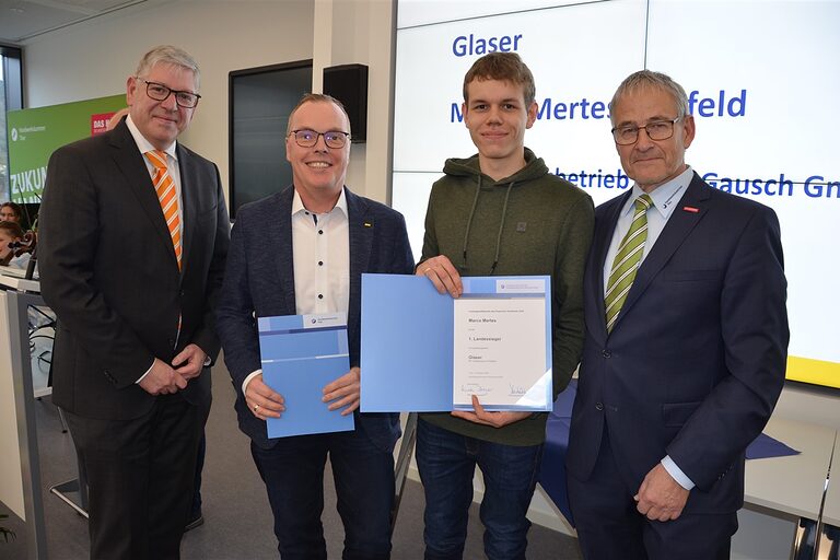 1. Landessieger Marco Mertes, Glaser, FR: Verglasung und Glasbau, Arzfeld (Alois Gausch GmbH, Prüm)